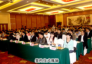 “創(chuàng)業(yè)手牽手，幫扶一加一”，胡國安董事長幫扶大學生企業(yè)自主創(chuàng)業(yè)