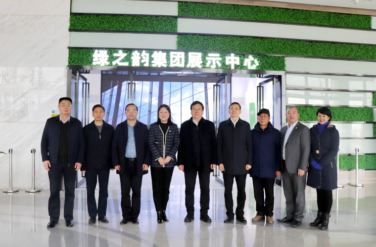 湖南省政協(xié)副主席、省工商聯(lián)主席張健一行蒞臨綠之韻調研指導