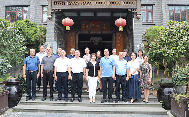 胡國(guó)安董事長(zhǎng)參加長(zhǎng)沙市人大常委會(huì)2022年“鄉(xiāng)村振興長(zhǎng)沙行”系列活動(dòng)調(diào)研